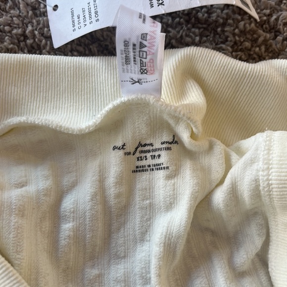 NWT Out From Under Break Point Collared Crop Top - Picture 3 of 4